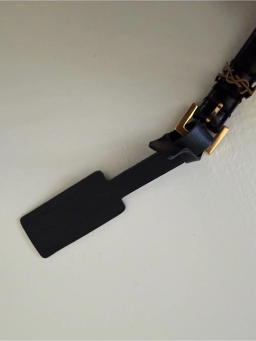 Saint Laurent Black Leather Belt with Gold YSL Logo (Cassandre extra thin)